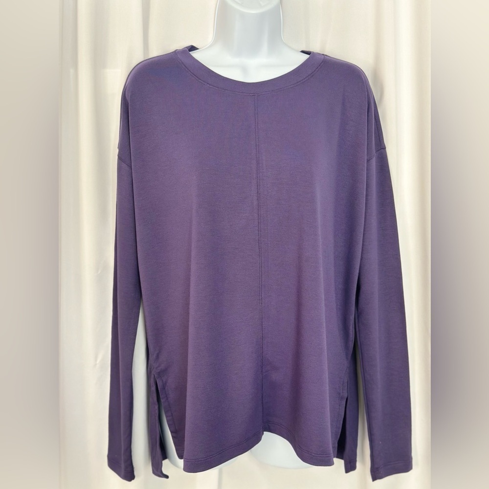 Old Navy Active Long sleeve Performance Top (1026)